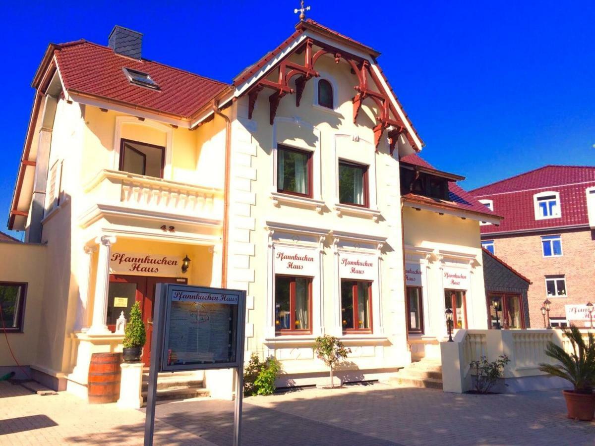 Hotel Pfannkuchenhaus Fehmarn Burg auf Fehmarn Exterior foto