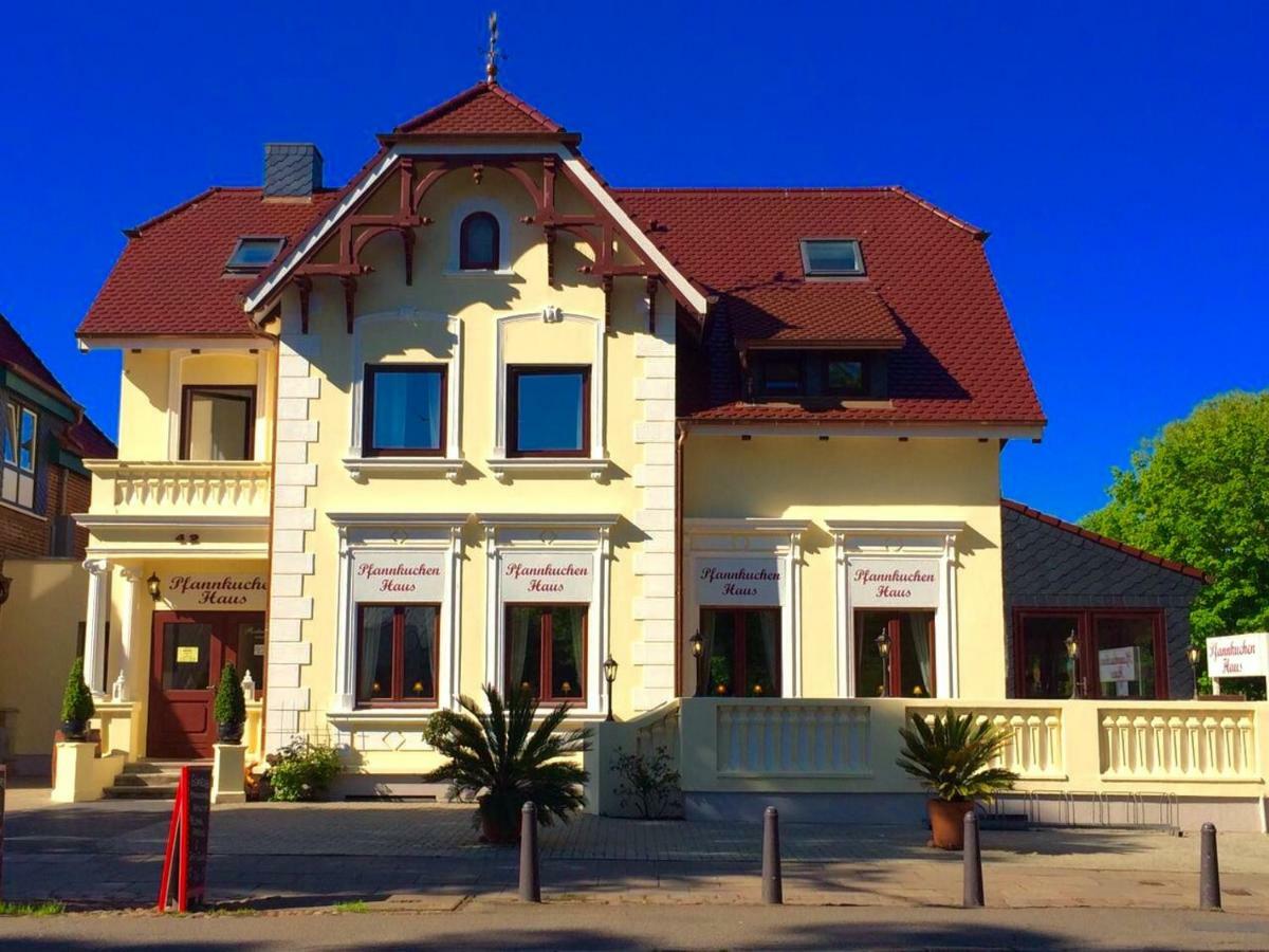 Hotel Pfannkuchenhaus Fehmarn Burg auf Fehmarn Exterior foto